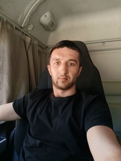  ,   Aram, 32 ,   ,   , c , 