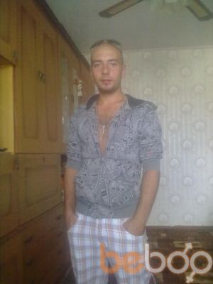  ,   Igor, 33 ,   