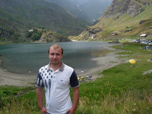  ,   Pavlos, 36 ,   ,   , c 