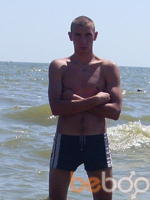  ,   Viktor, 37 ,   