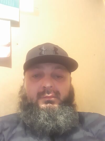  -,   Albert, 41 ,   
