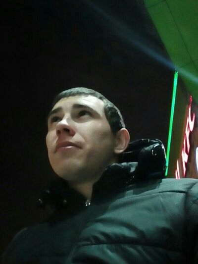  ,   Viktor, 31 ,   