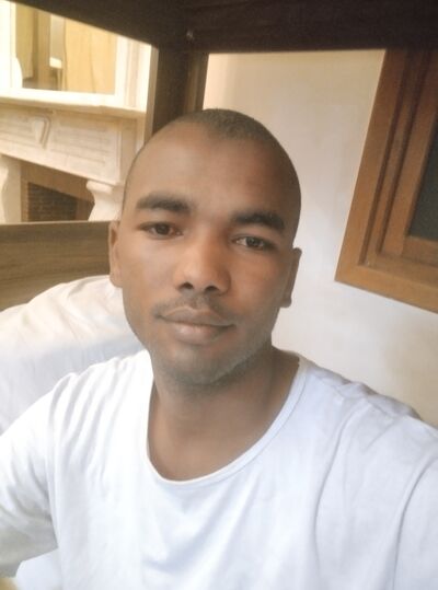  Algiers,   Iliasse, 26 ,   ,   