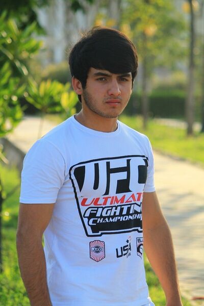  ,   Macho, 35 ,  