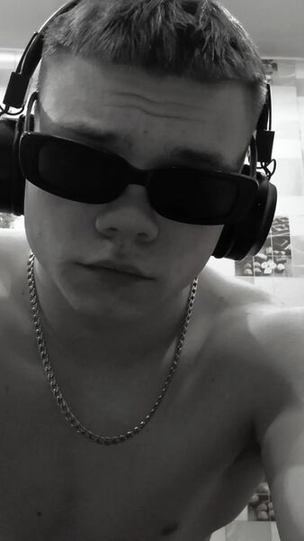  ,   Ilya, 20 ,   , 