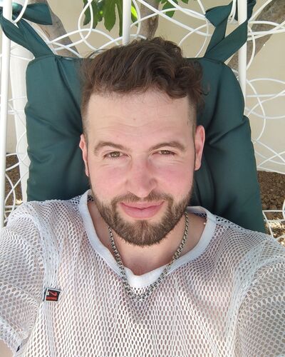  ,   Denis, 35 ,   