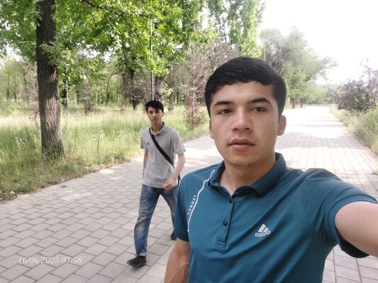  ,   Erik, 23 ,   ,   