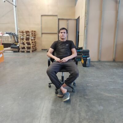  ,   Nosirjon, 20 ,   
