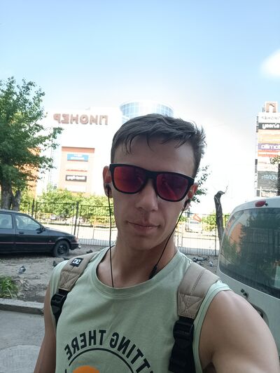  ,   Zhenya, 31 ,   ,   