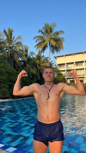  ,   Giovanni, 25 ,   ,   
