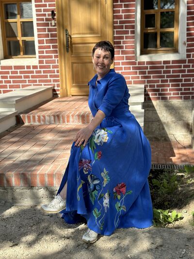  ,   Nelli, 56 ,   c 