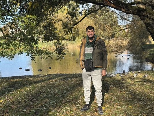  ,   Kamran, 33 ,     