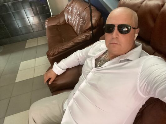  ,   Vadim, 48 ,   ,   , c , 
