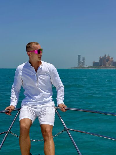  ,   Leo, 30 ,   ,   
