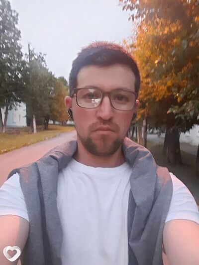  ,   Akram, 33 ,   ,   