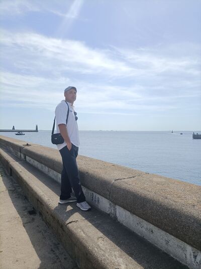  ,   Robert, 33 ,   ,   