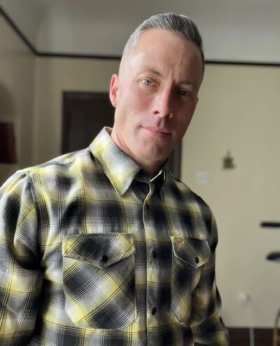  ,   Peytonwayten, 48 ,   ,   , c 
