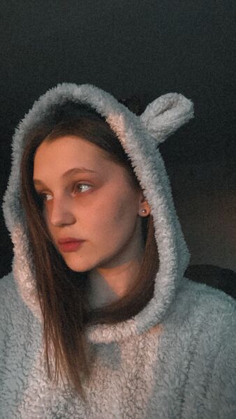  ,   Lina, 24 ,   