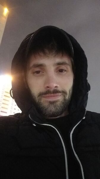  ,   Armen, 33 ,   ,   