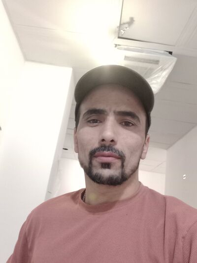  ,   Ikram, 32 ,   , c 