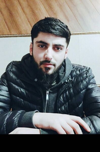  ,   Ali, 32 ,   ,   