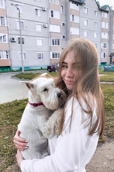  ,   Veronika, 31 ,   ,   