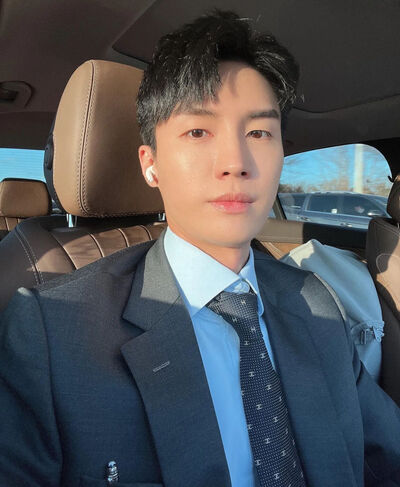  ,   Joon, 40 ,     , c 