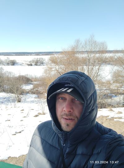  ,   Georg, 44 ,     , c 