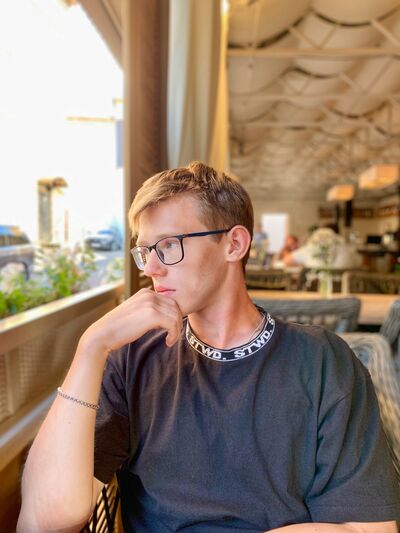  ,   Ilya, 20 ,   ,   