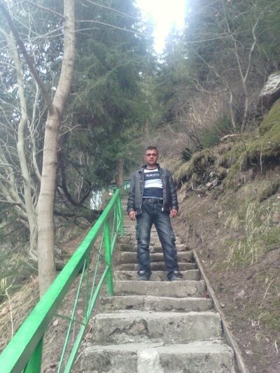  ,   Alex, 48 ,   , 