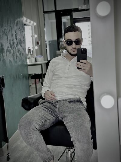  ,   Edgar, 29 ,   ,   