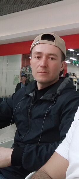  ,   Gulom, 32 ,   c 