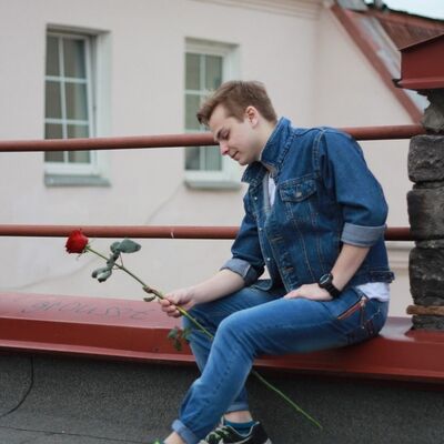  ,   Vlad, 24 ,   