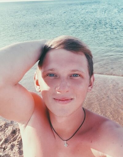  ,   Alexander, 32 ,   ,   , c 