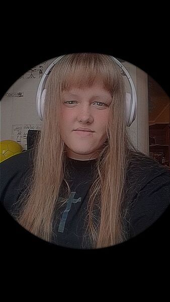  ,   Anastasia, 19 ,     , c 