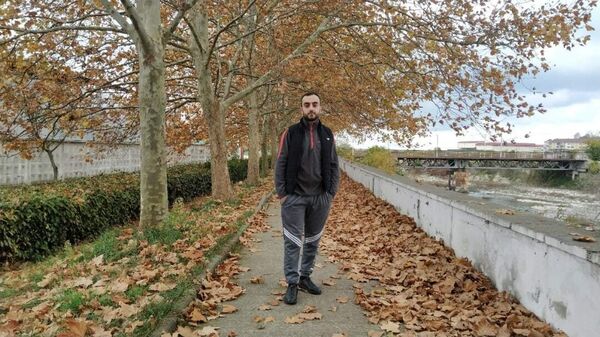  ,   Dilqam, 32 ,   ,   