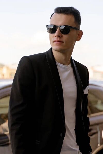  -,   Call me Alex, 26 ,   ,   