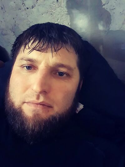  ,   Alik, 41 ,   ,   