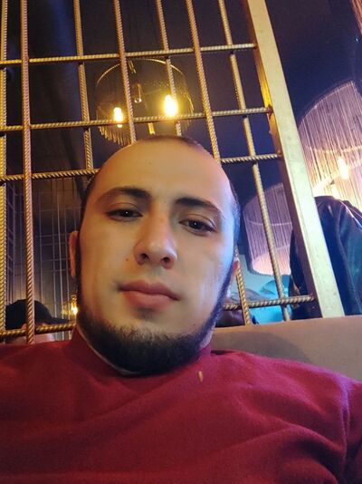  ,   Komol, 32 ,   ,   