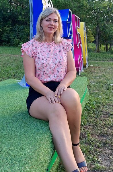  ,   Tatyana, 47 ,   c 
