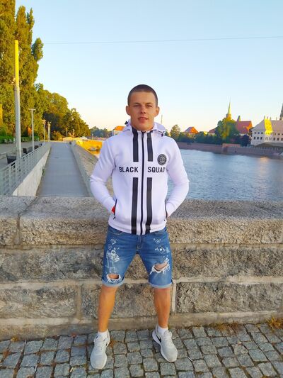  ,   Viktor, 25 ,   ,   , c 