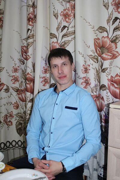  ,   Maxim, 37 ,   ,   
