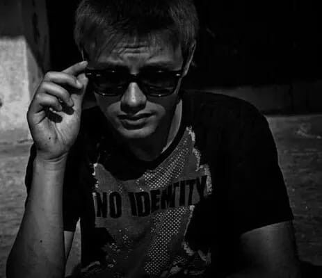  8072349  Borrrya, 37 ,    