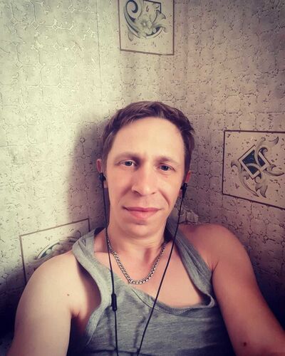  ,   Alexander, 32 ,     , c 