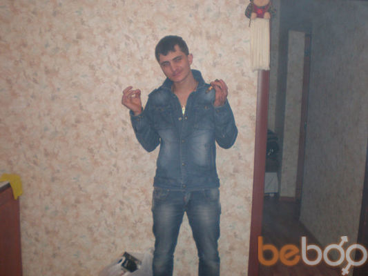  ,   Sasha, 32 ,   