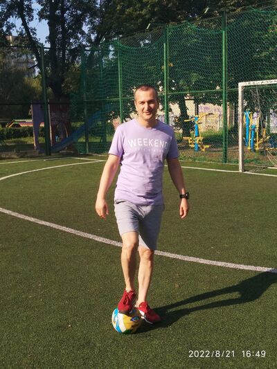  ,   David, 47 ,   c 