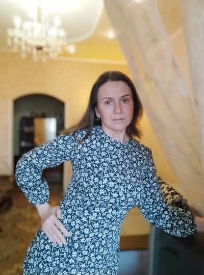  ,   Elena, 48 ,   c 