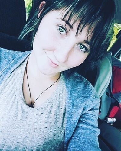  --,   Alexandra, 25 ,   