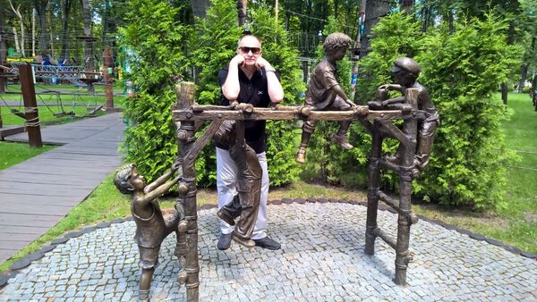  ,   Alex, 65 ,     , c 