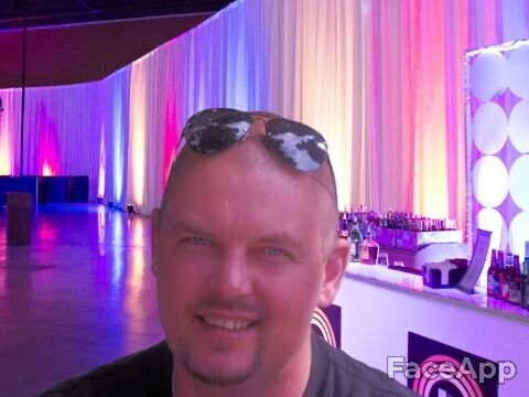  28704359  Oleg, 41 ,    